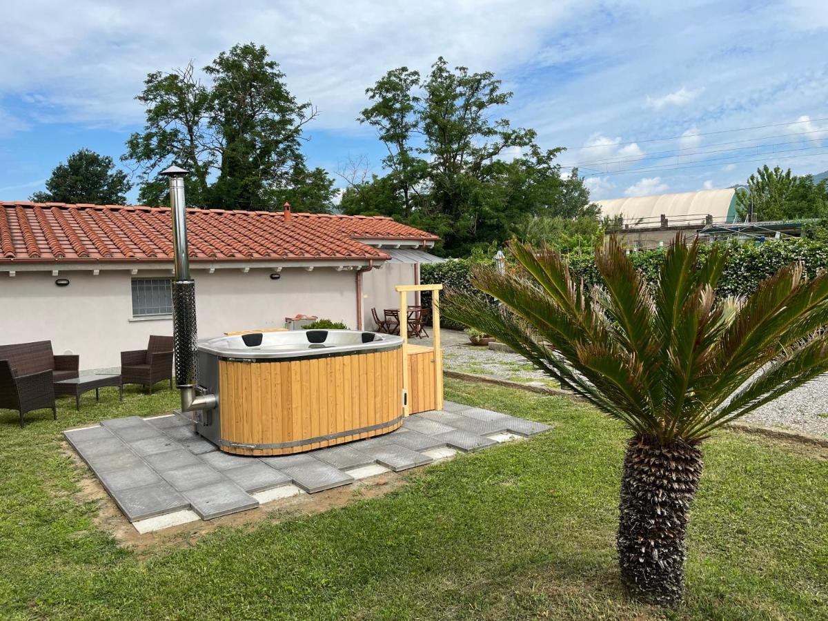 La Camelia Villa Massa e Cozzile Eksteriør bilde